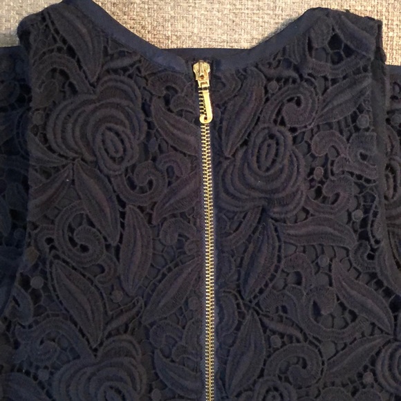 Juicy Couture Dresses & Skirts - NAVY Juicy Couture lace shift dress